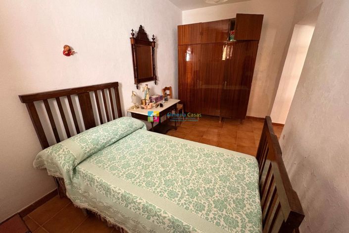 Image No.18-Maison de ville de 10 chambres à vendre à Serón