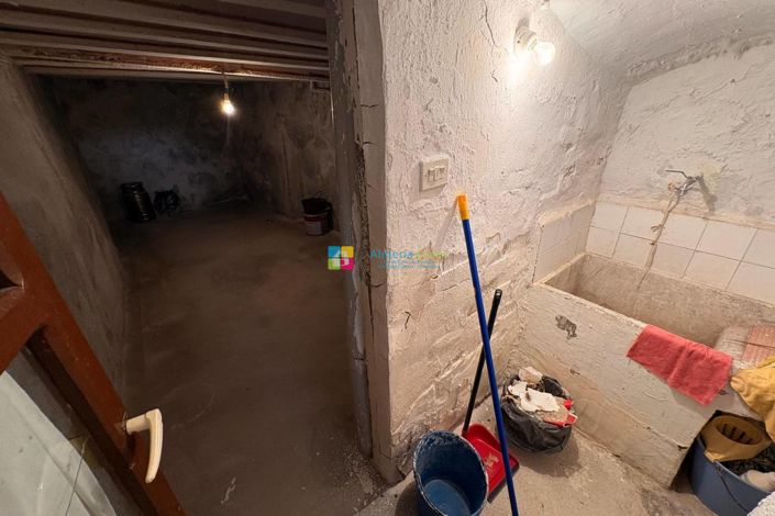 Image No.4-Maison de ville de 10 chambres à vendre à Serón