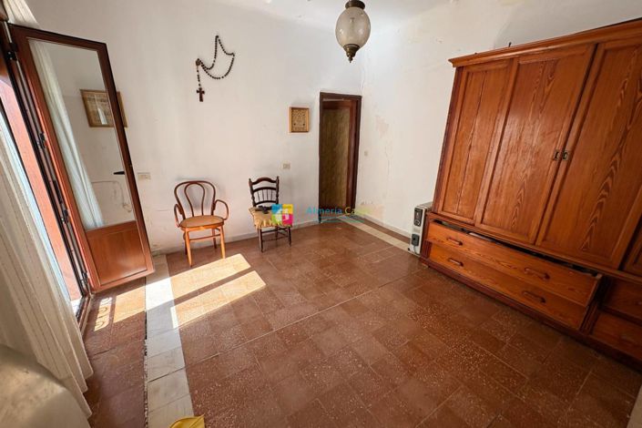 Image No.40-Maison de ville de 10 chambres à vendre à Serón