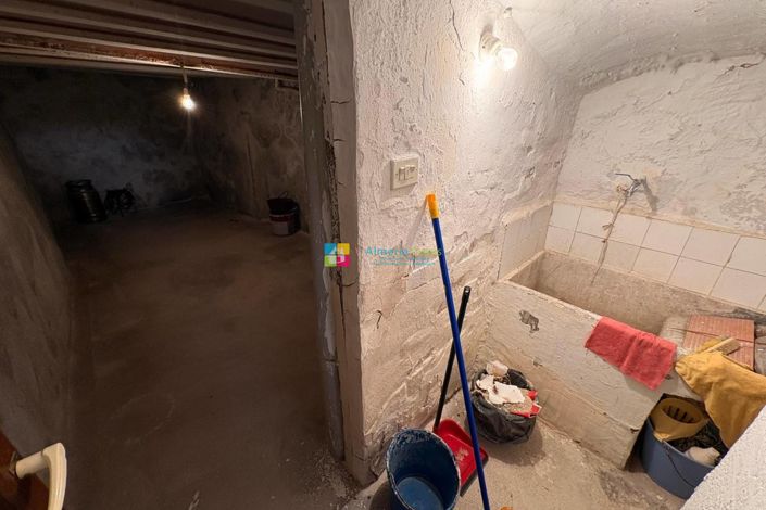 Image No.45-Maison de ville de 10 chambres à vendre à Serón