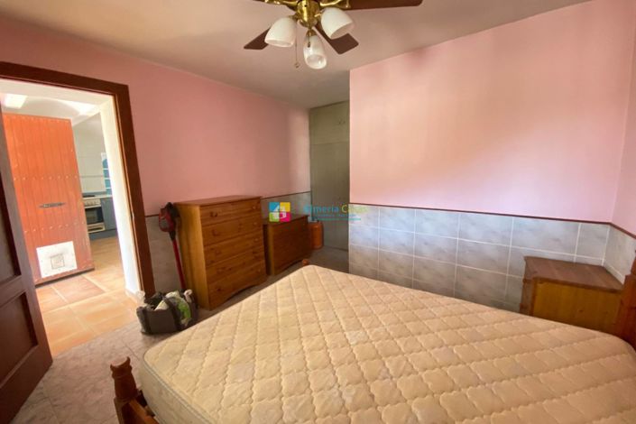 Image No.12-3 Bed Country House for sale