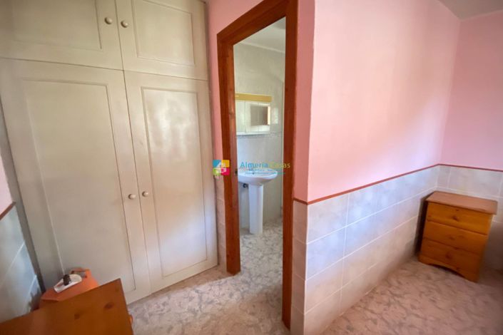 Image No.13-3 Bed Country House for sale