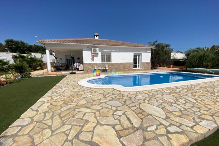 Image No.1-3 Bed Villa for sale
