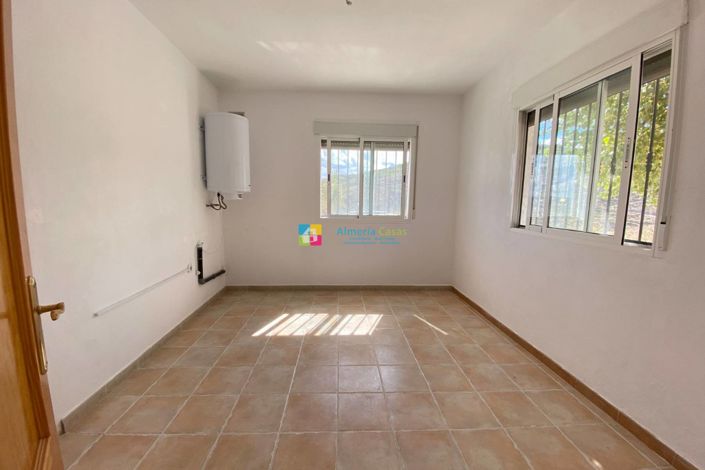 Image No.10-3 Bed Villa for sale