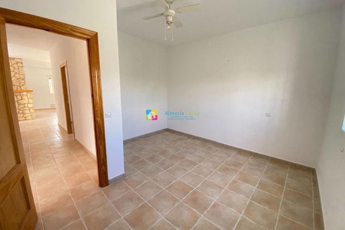 Image No.19-3 Bed Villa for sale