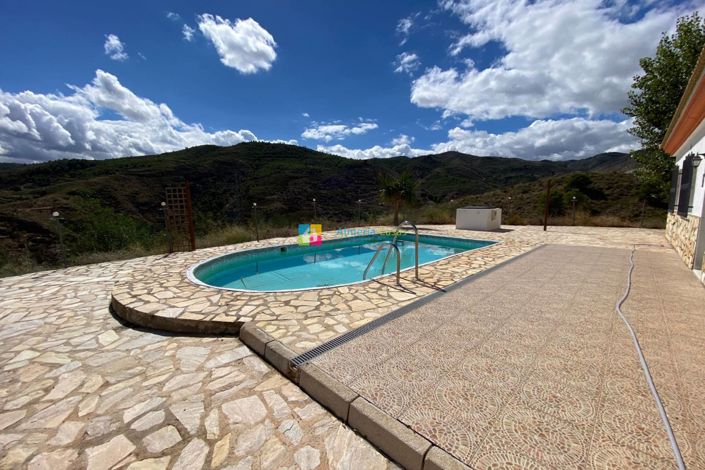 Image No.3-3 Bed Villa for sale