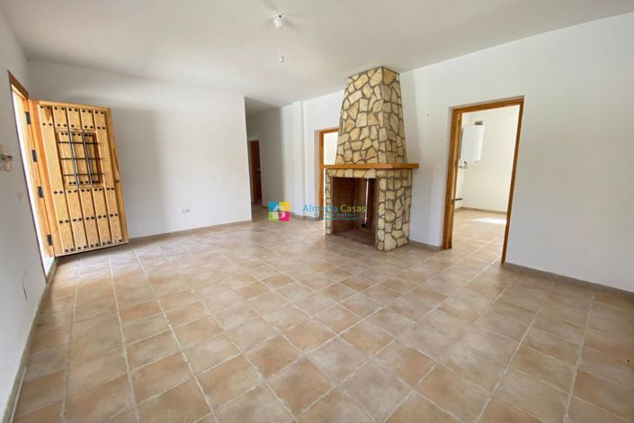 Image No.6-3 Bed Villa for sale