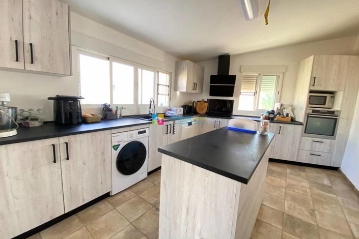 Image No.12-3 Bed Country House for sale