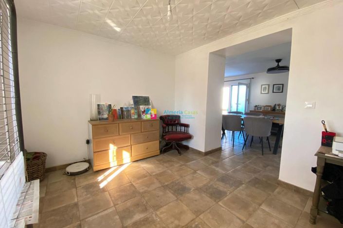 Image No.17-3 Bed Country House for sale