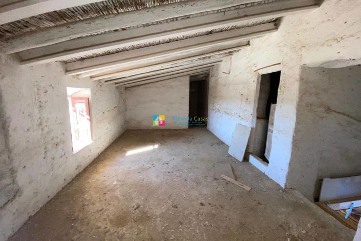 Image No.28-3 Bed Country House for sale