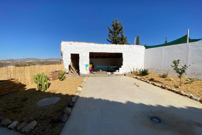 Image No.32-3 Bed Country House for sale