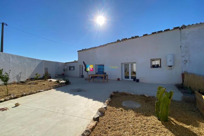 Image No.34-3 Bed Country House for sale