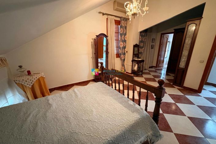 Image No.15-Villa de 4 chambres à vendre à Olula del Río