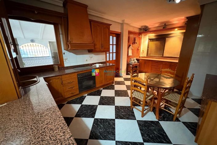 Image No.4-Villa de 4 chambres à vendre à Olula del Río