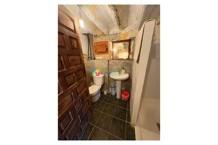 Image No.13-6 Bed Country House for sale