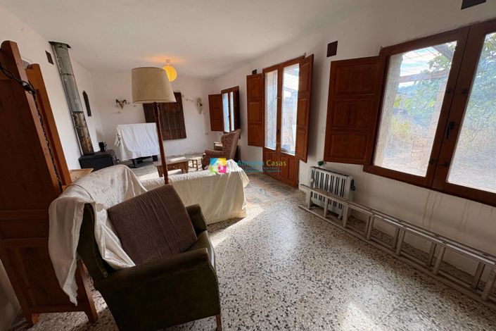 Image No.16-6 Bed Country House for sale