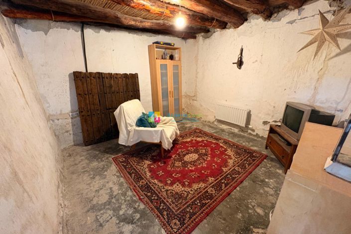 Image No.18-Maison de campagne de 6 chambres à vendre à Oria