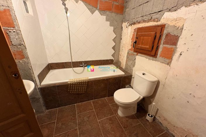 Image No.23-Maison de campagne de 6 chambres à vendre à Oria