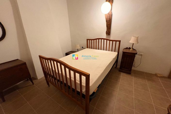 Image No.25-6 Bed Country House for sale