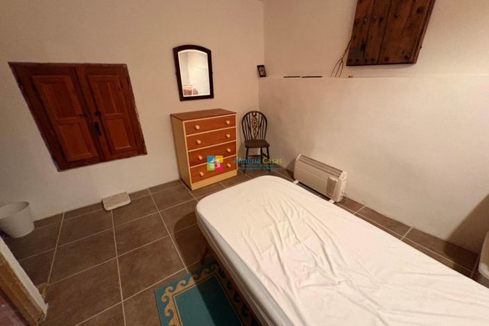 Image No.29-6 Bed Country House for sale