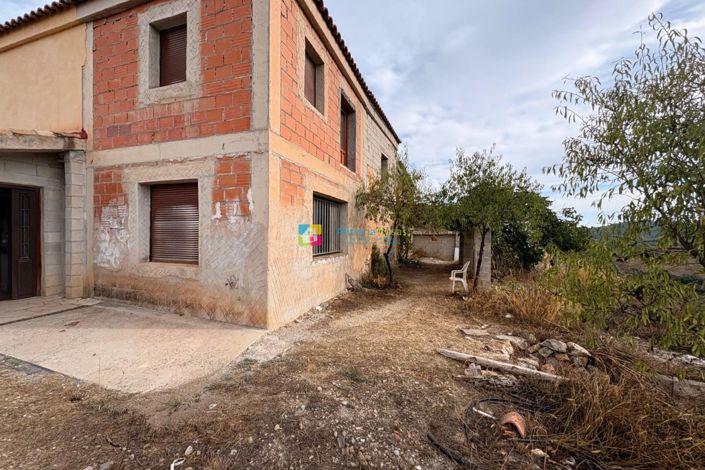 Image No.3-6 Bed Country House for sale