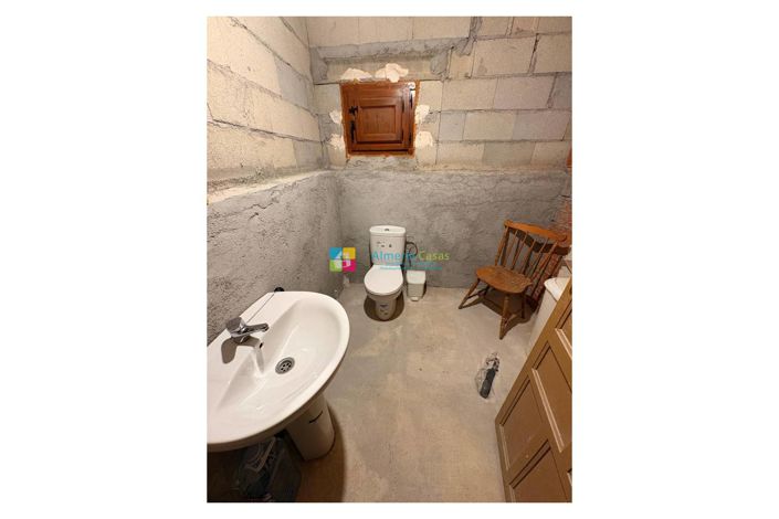 Image No.30-Maison de campagne de 6 chambres à vendre à Oria