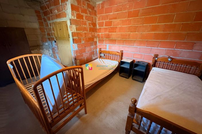 Image No.34-Maison de campagne de 6 chambres à vendre à Oria