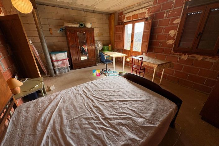 Image No.36-6 Bed Country House for sale