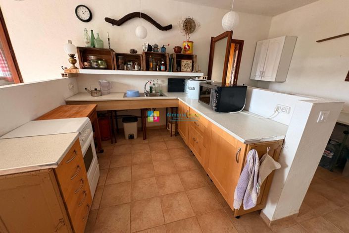 Image No.8-6 Bed Country House for sale