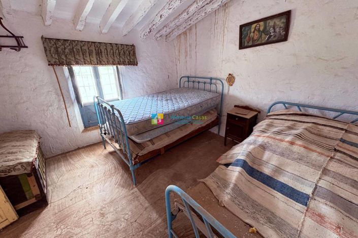 Image No.20-3 Bed Townhouse for sale