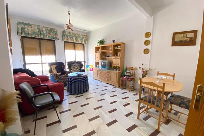 Image No.22-6 Bed Townhouse for sale