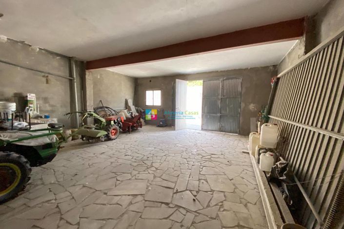 Image No.42-6 Bed Townhouse for sale