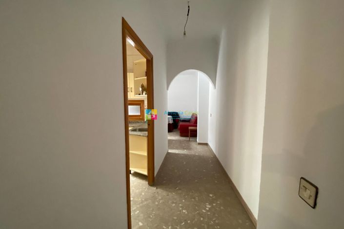 Image No.6-6 Bed Townhouse for sale