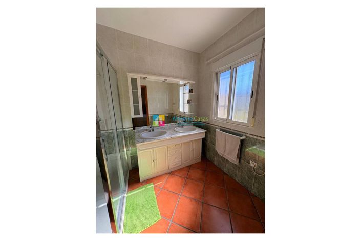 Image No.22-3 Bed Villa for sale