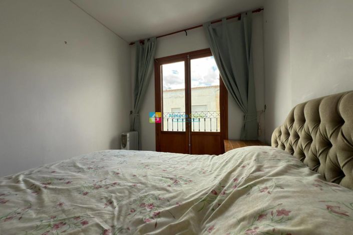 Image No.20-4 Bed Duplex for sale