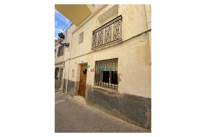 Image No.2-3 Bed Townhouse for sale