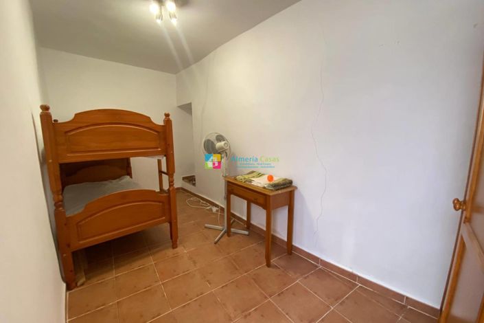 Image No.22-3 Bed Townhouse for sale