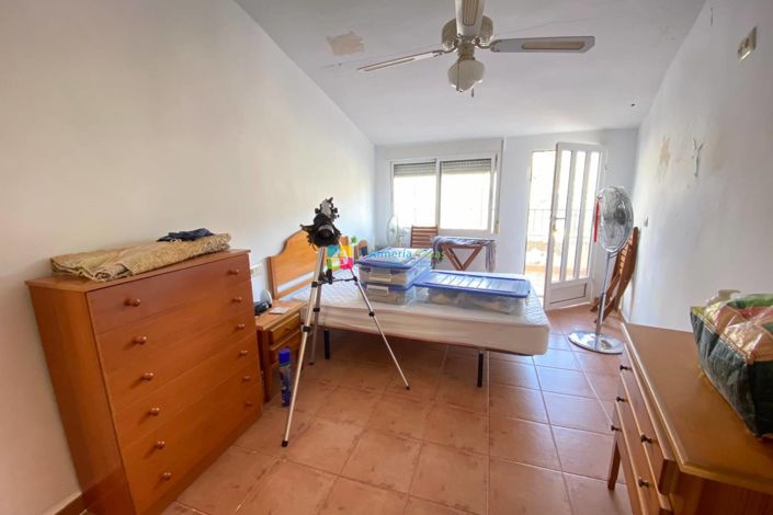 Image No.23-3 Bed Townhouse for sale