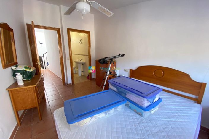 Image No.24-3 Bed Townhouse for sale