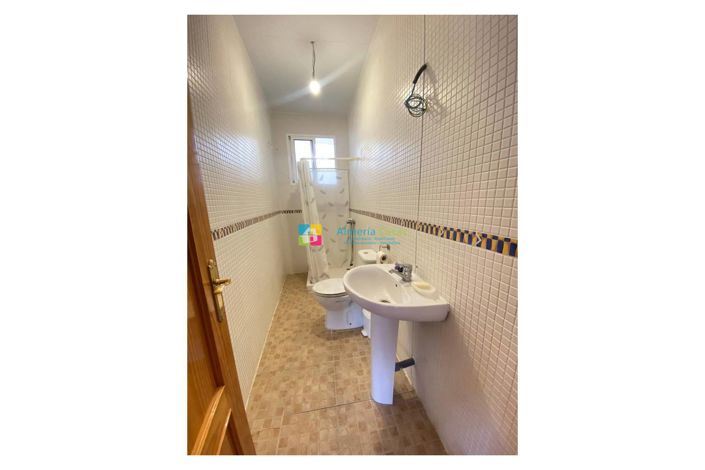 Image No.25-3 Bed Townhouse for sale