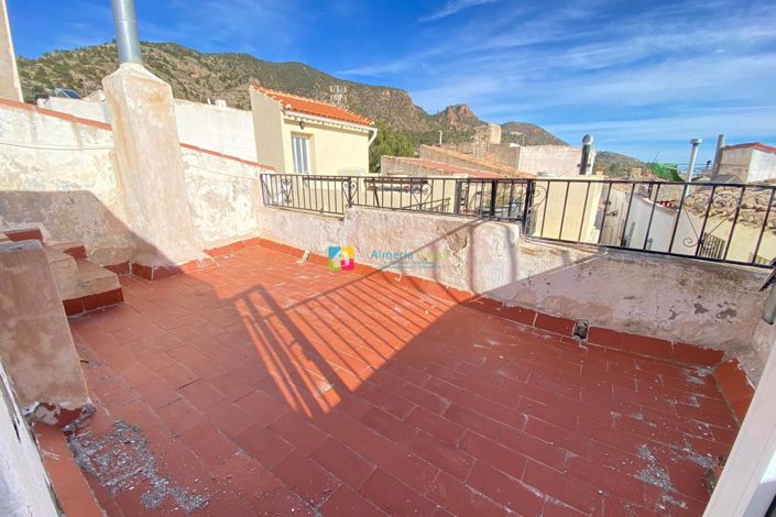 Image No.29-3 Bed Townhouse for sale