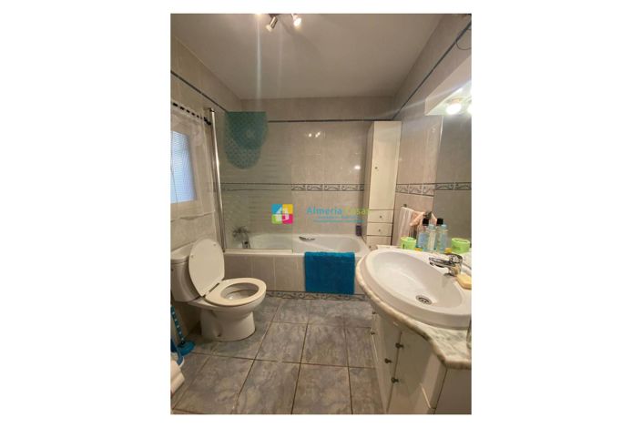 Image No.11-3 Bed Townhouse for sale