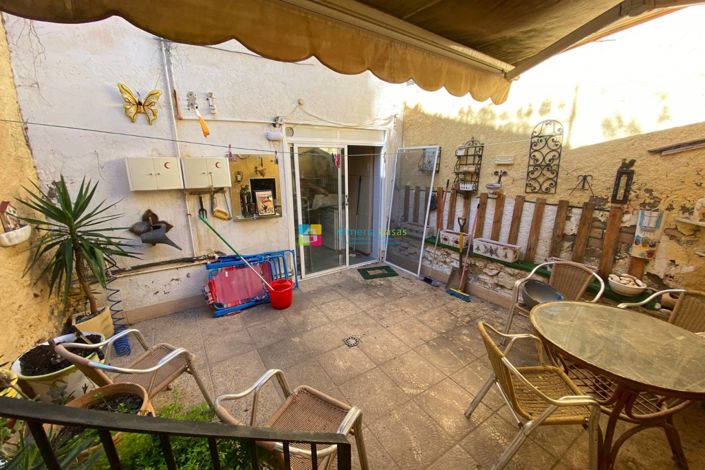 Image No.12-3 Bed Townhouse for sale