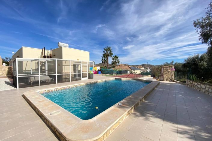 Image No.3-3 Bed Villa for sale