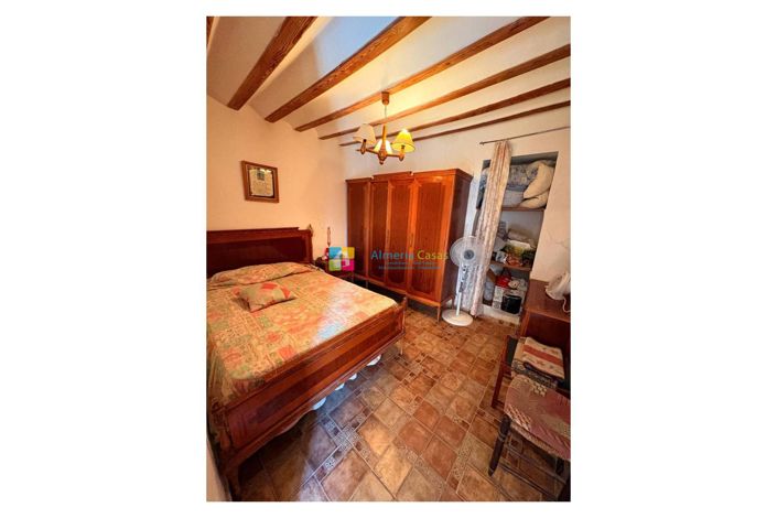 Image No.4-Maison de campagne de 3 chambres à vendre à Oria