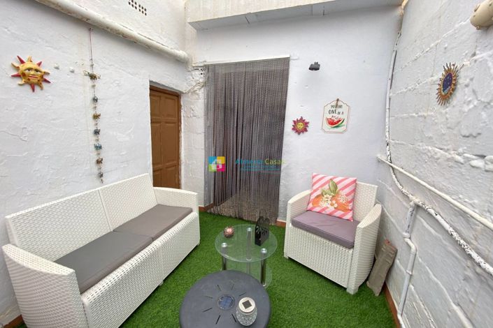 Image No.14-4 Bed Townhouse for sale