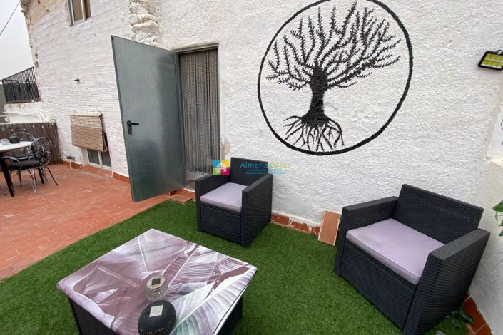 Image No.26-4 Bed Townhouse for sale