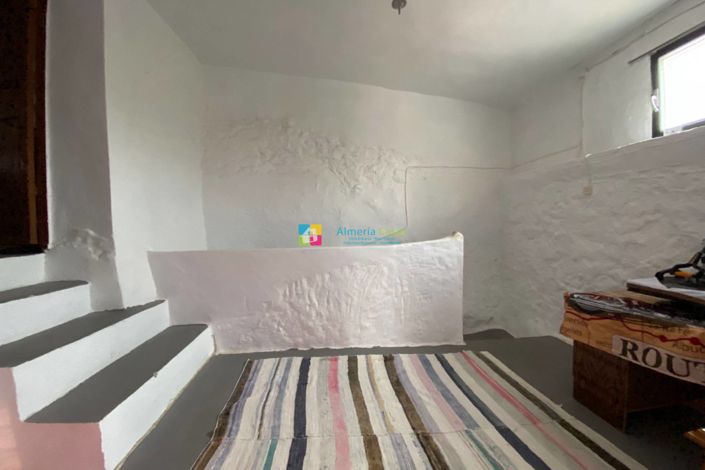 Image No.28-4 Bed Townhouse for sale