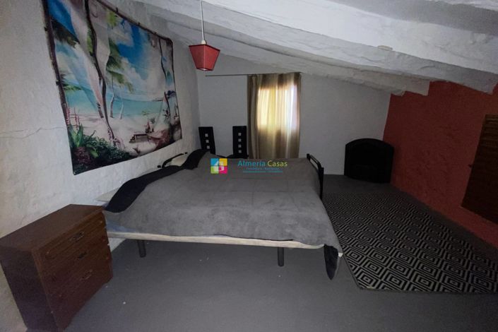 Image No.31-4 Bed Townhouse for sale