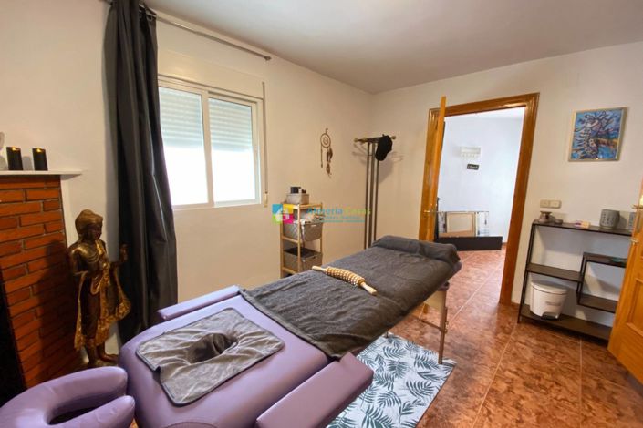 Image No.6-4 Bed Townhouse for sale